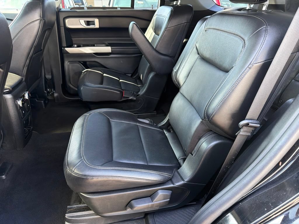 Certified 2023 Ford Explorer Limited RWD image 37