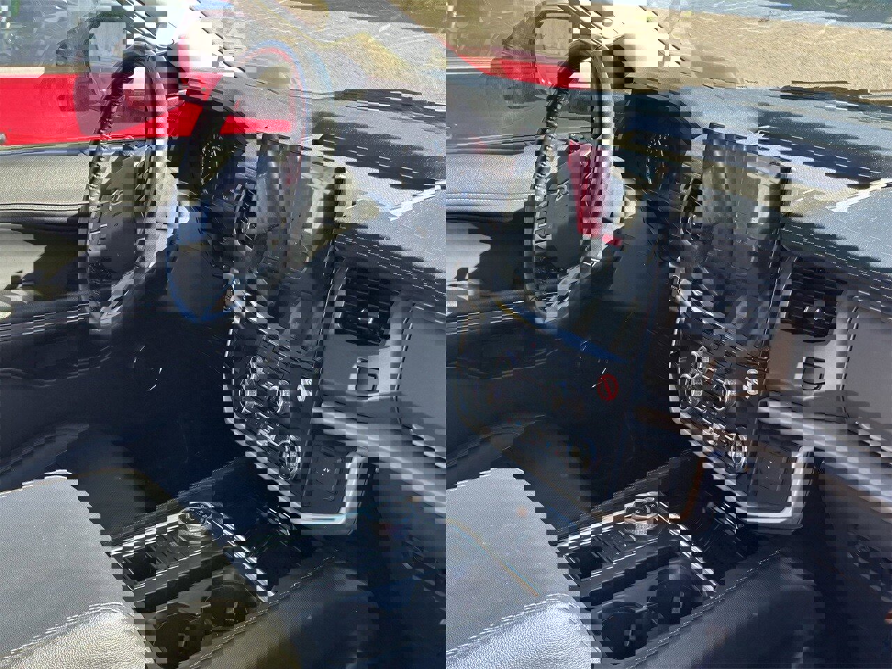 Certified 2024 Ford Expedition XLT image 9