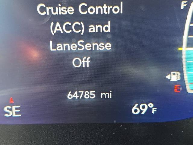 Used 2023 Chrysler Pacifica Touring-L FWD image 24