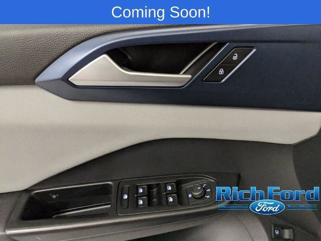 Used 2023 Volkswagen Taos SE image 15
