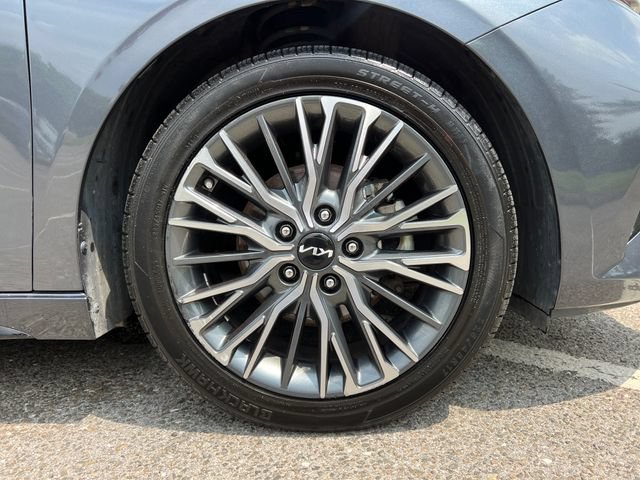 Used 2022 Kia Forte GT-Line w/ GT-Line Premium Package FWD image 13