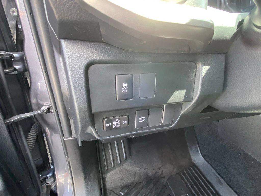Used 2023 Toyota Tacoma SR5 w/ Technology Package AWD/4WD image 12
