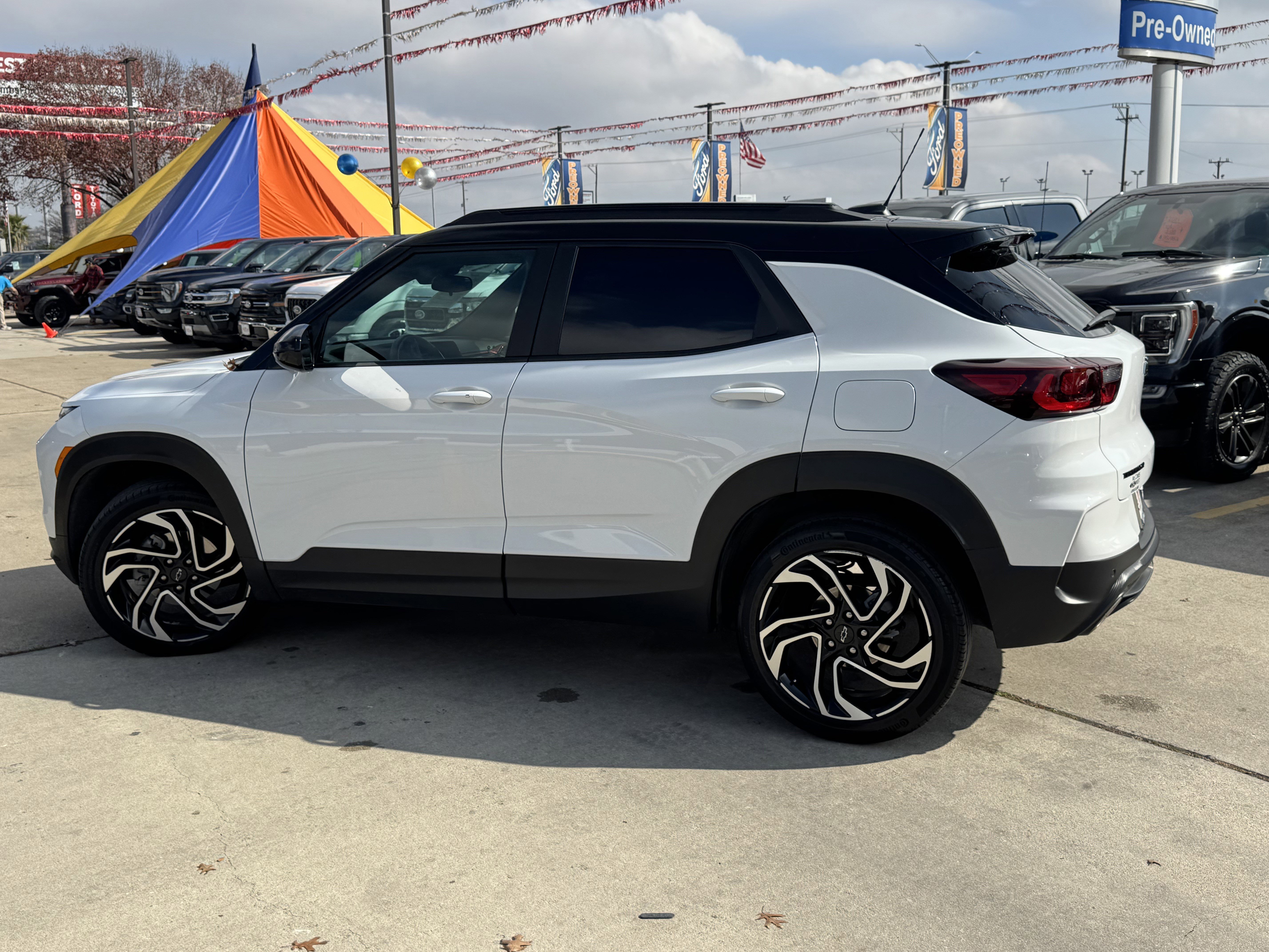 Used 2024 Chevrolet TrailBlazer RS w/ Driver Confidence Package image 6