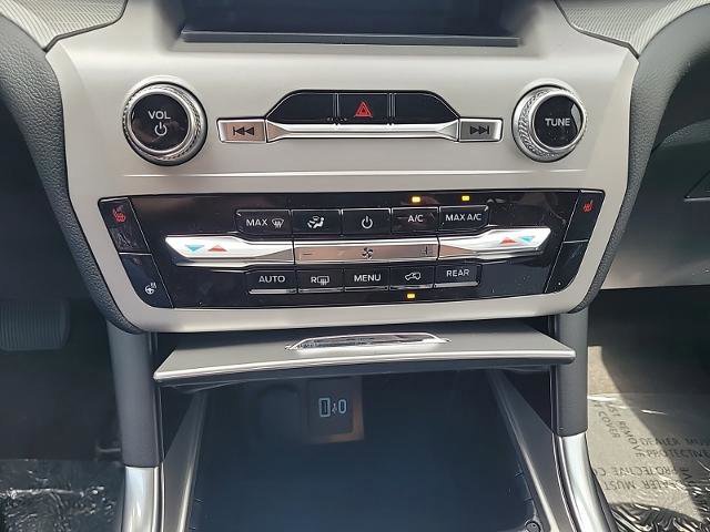 Certified 2024 Ford Explorer XLT w/ Equipment Group 202A image 14