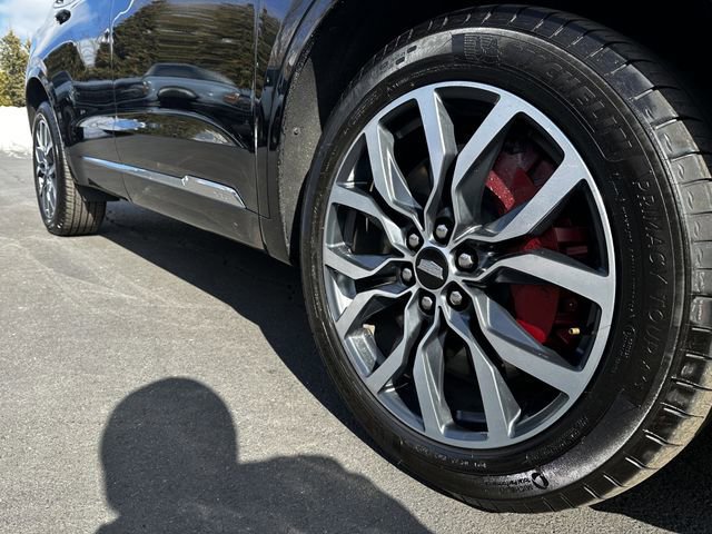 Used 2025 Cadillac XT6 Sport w/ Technology Package image 12