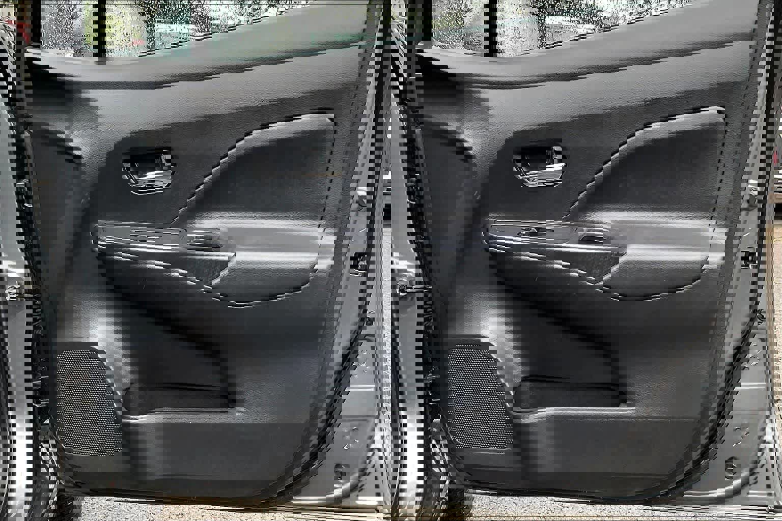 Used 2023 Nissan Versa SV image 28