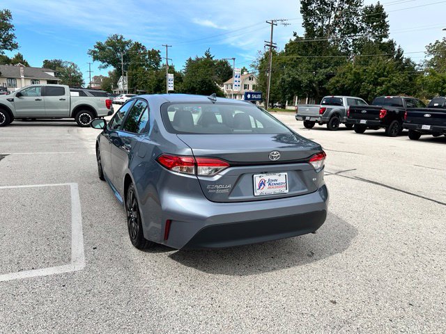 Used 2025 Toyota Corolla LE FWD image 12