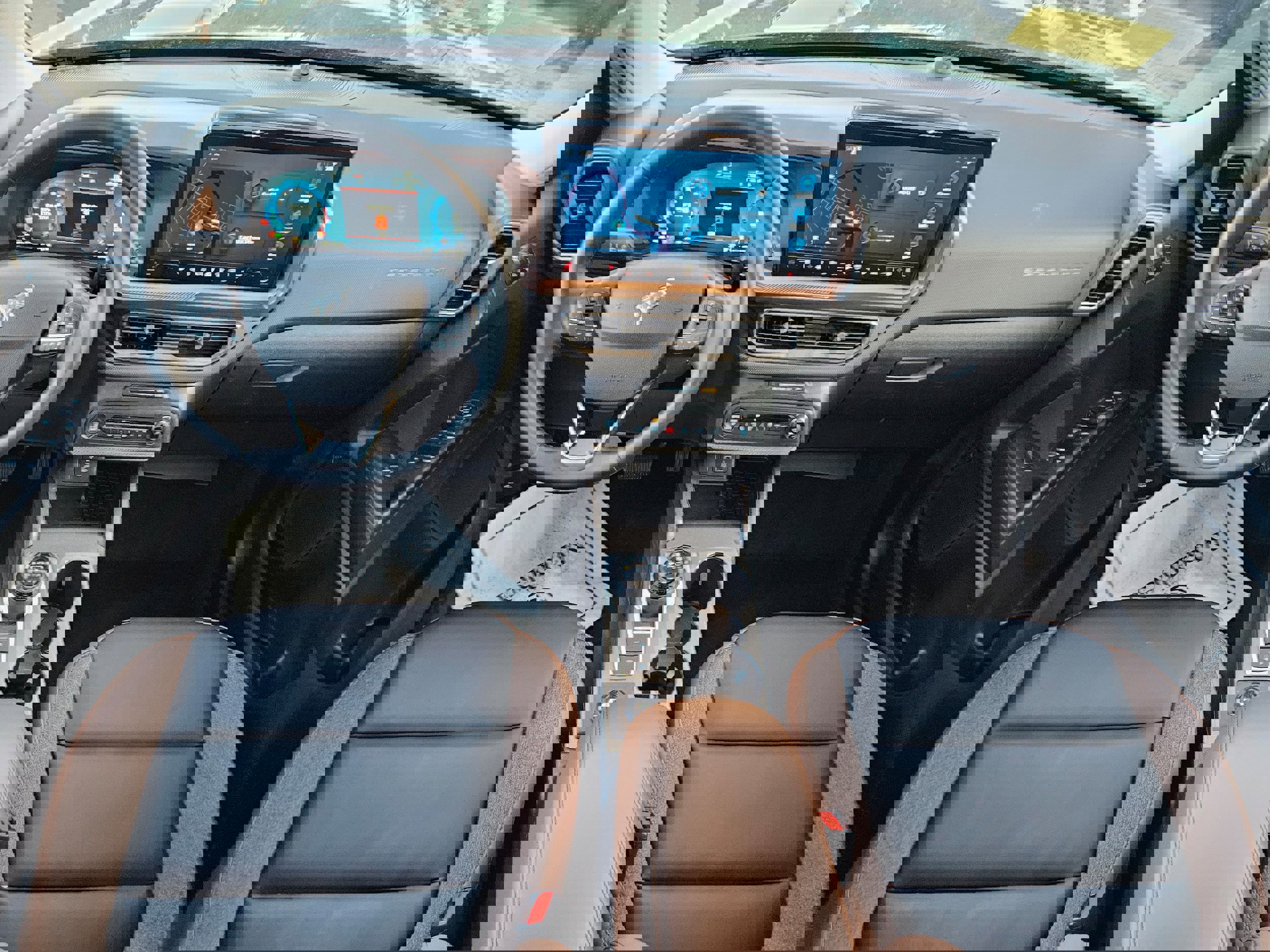 Certified 2025 Ford Bronco Sport Outer Banks w/ Outer Banks Tech Package+ image 13