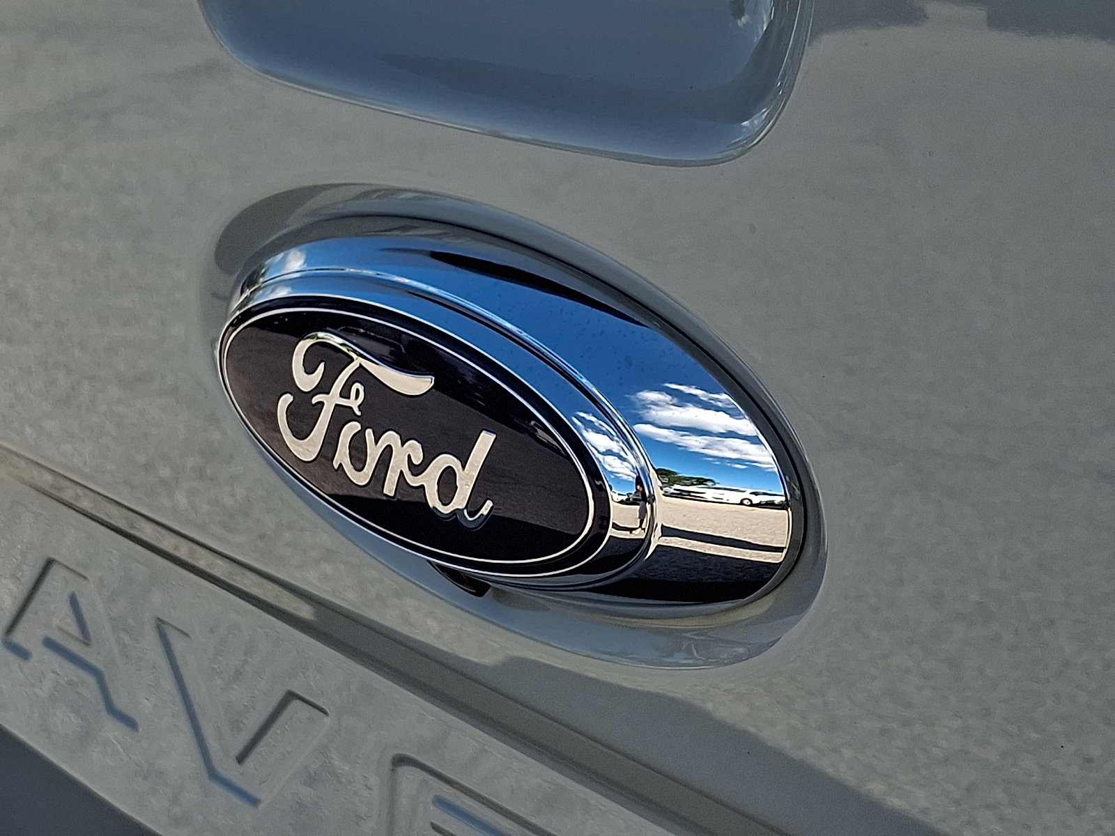 Certified 2024 Ford Maverick XLT w/ XLT Luxury Package FWD image 33