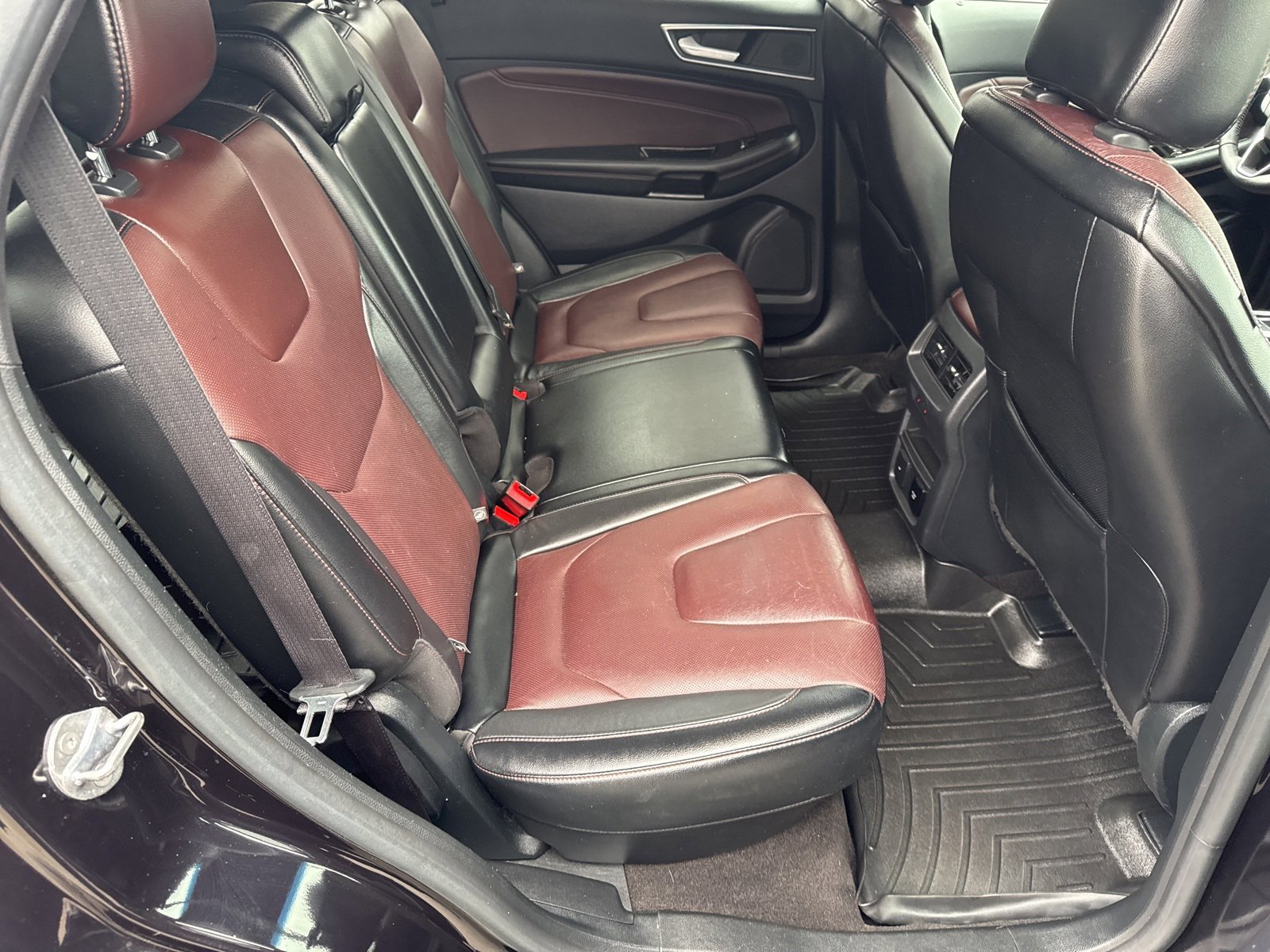 Certified 2020 Ford Edge Titanium w/ Equipment Group 301A image 30