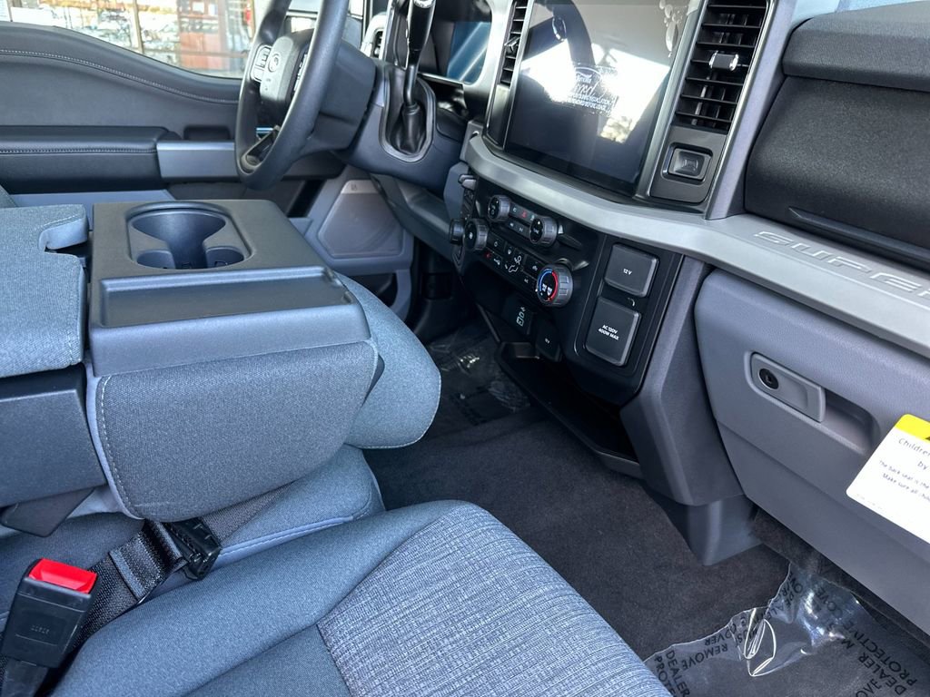 Certified 2025 Ford F350 XLT w/ Black Appearance Package image 15