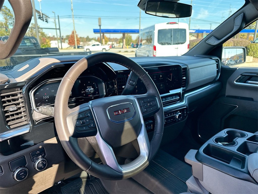 Used 2025 GMC Sierra 1500 SLE image 11