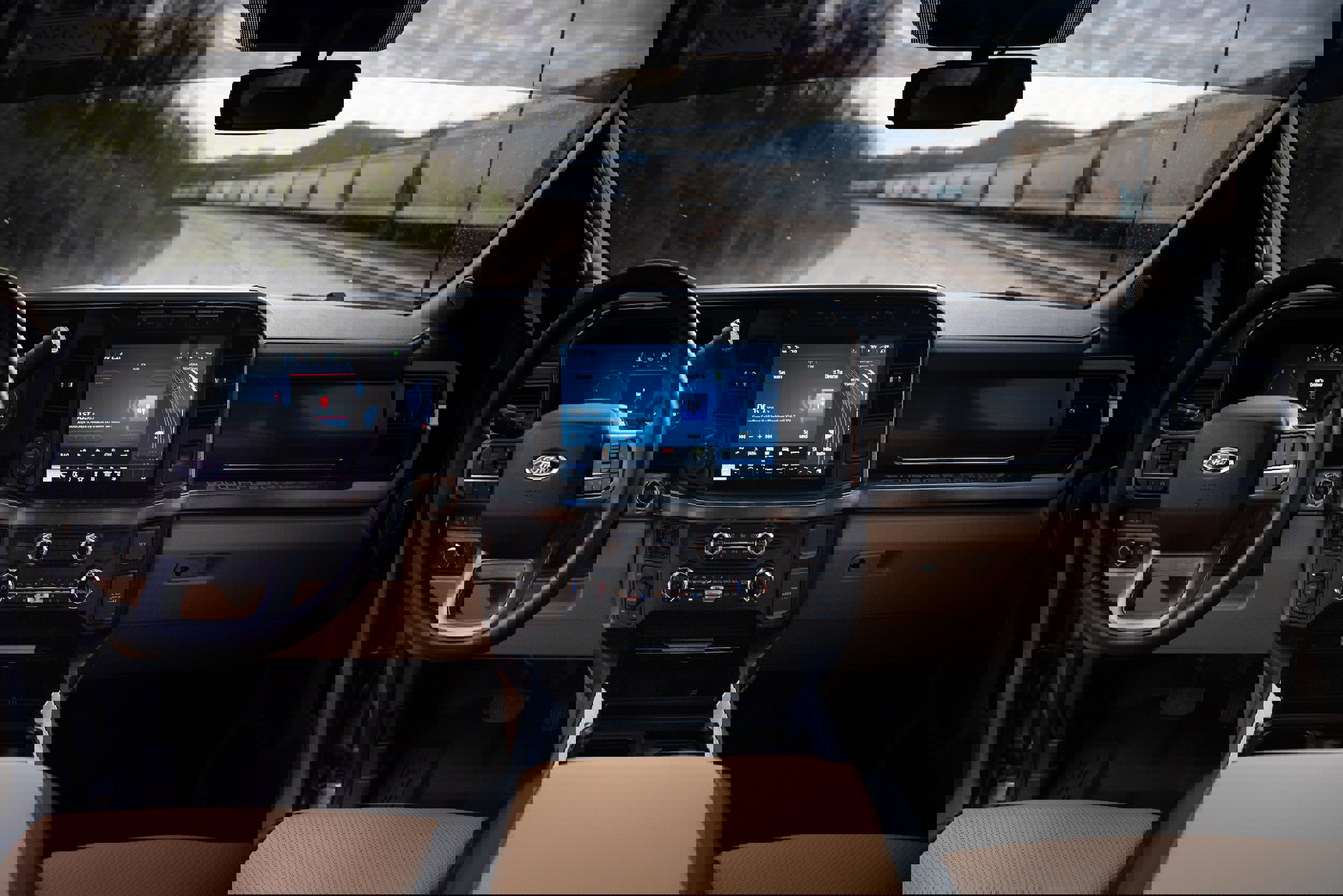 Certified 2024 Ford F350 Lariat w/ Lariat Ultimate Package image 19