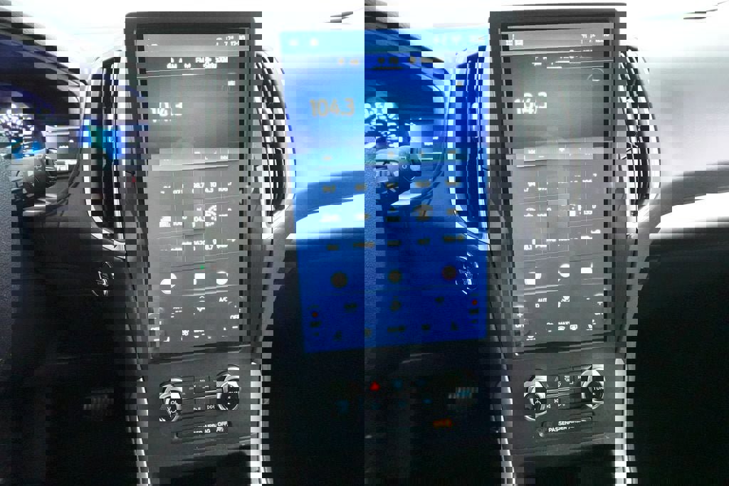 Certified 2023 Ford Edge SEL image 14