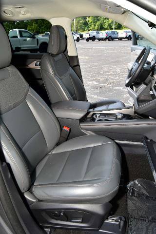 Certified 2025 Ford Explorer Active w/ Active Comfort Package AWD/4WD image 26