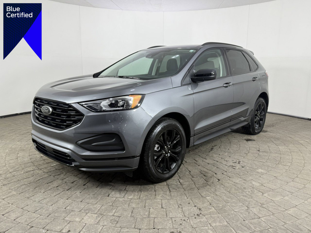 Certified 2024 Ford Edge SE w/ Black Appearance Package