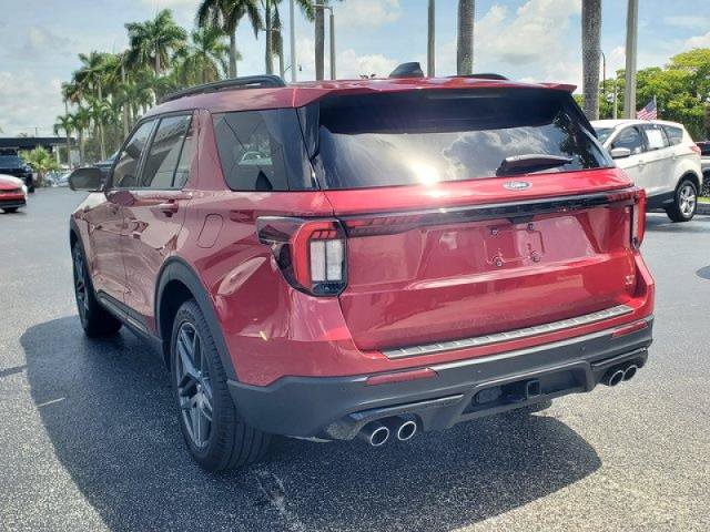 Certified 2025 Ford Explorer ST RWD image 5
