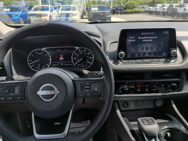 Used 2024 Nissan Rogue S AWD/4WD image 18