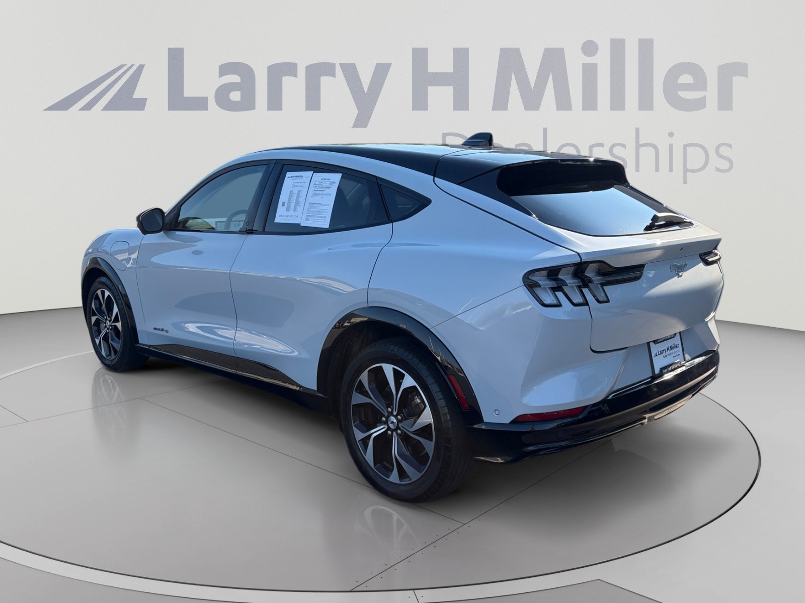 Certified 2023 Ford Mustang Mach-E Premium AWD/4WD image 3