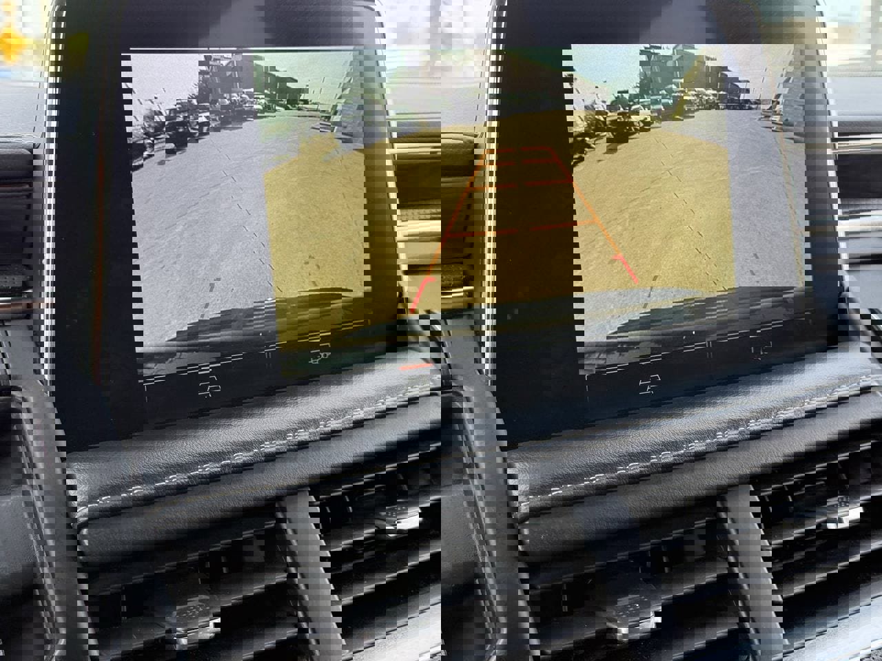 Used 2022 GMC Yukon XL SLT image 19