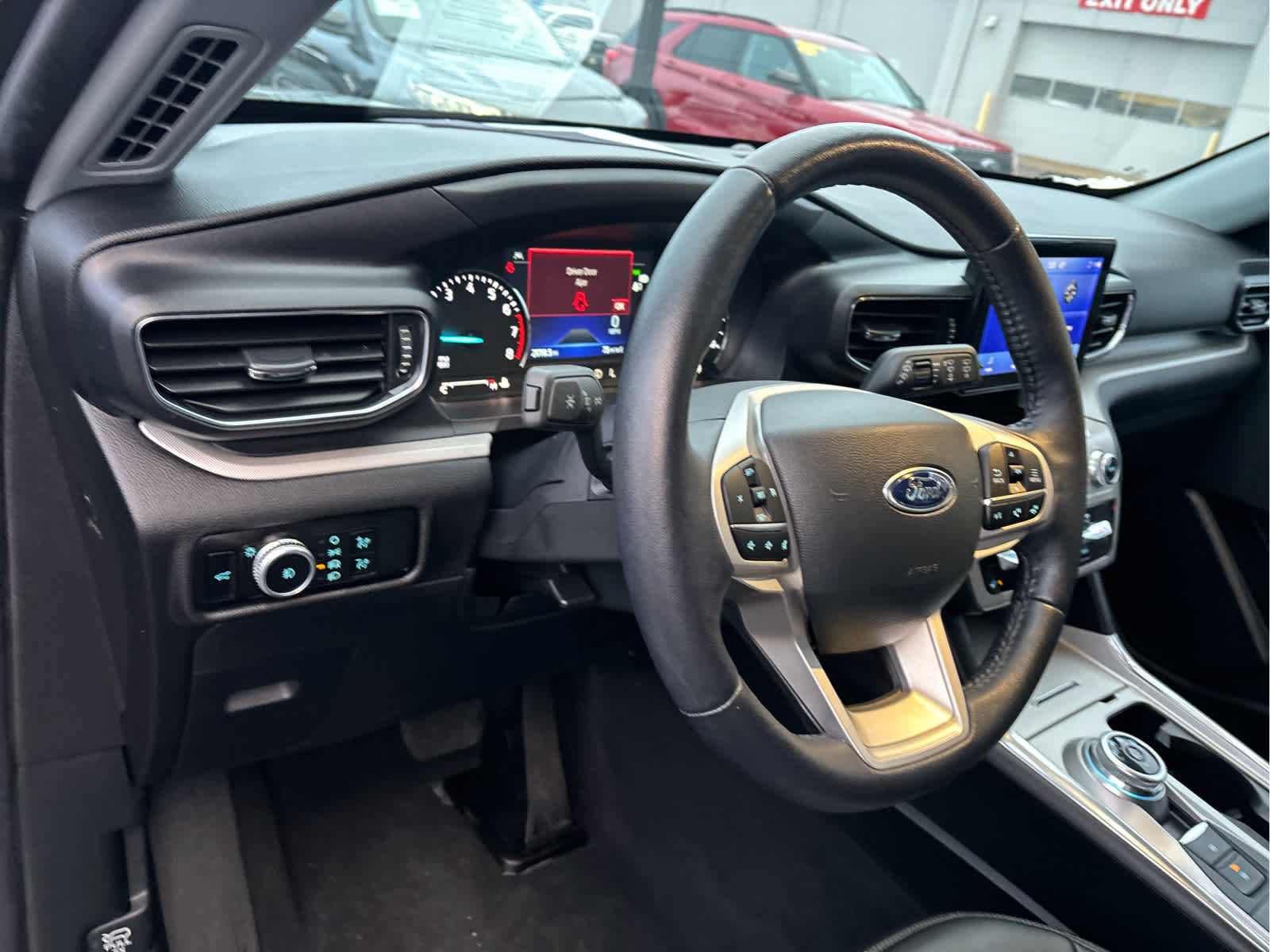 Certified 2023 Ford Explorer XLT w/ Equipment Group 202A image 14