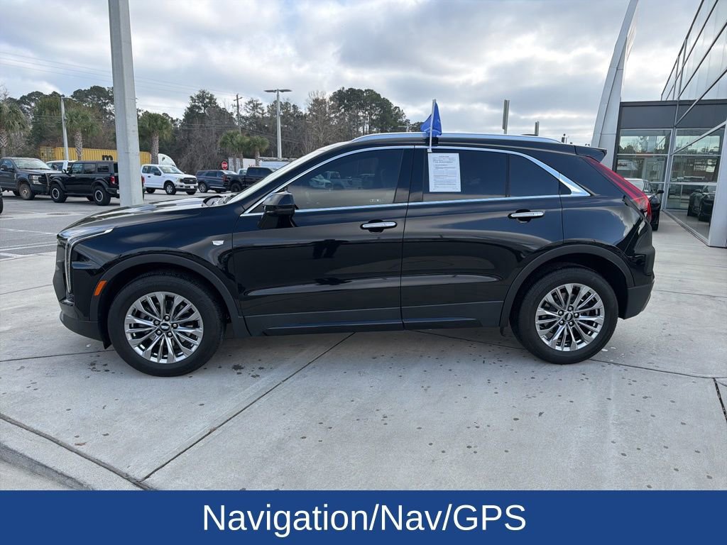 Used 2024 Cadillac XT4 Premium Luxury w/ Technology Package image 2