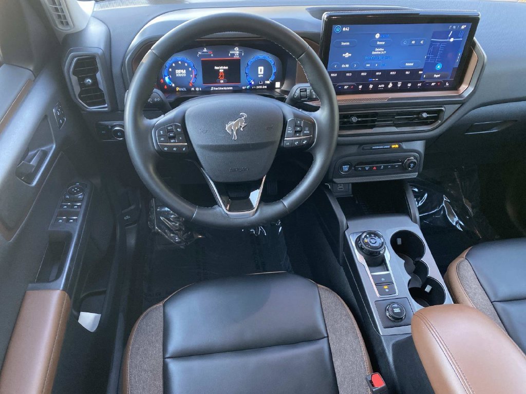 Certified 2025 Ford Bronco Sport Outer Banks w/ Outer Banks Tech Package+ AWD/4WD image 14