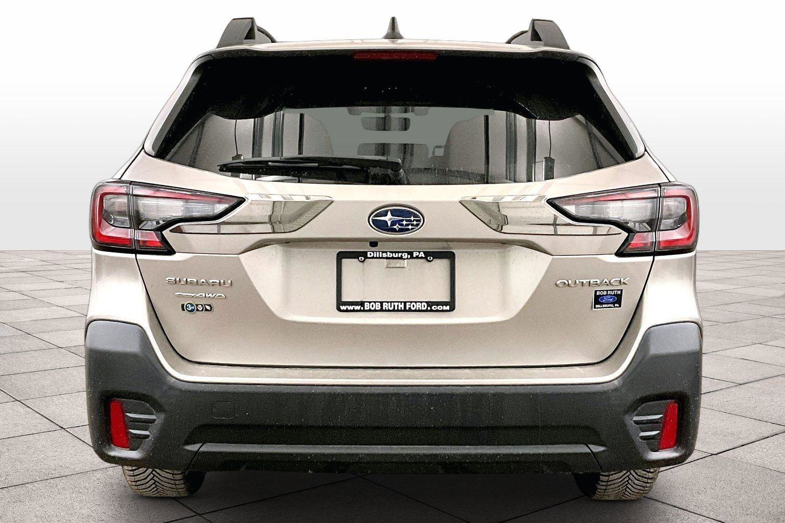 Used 2020 Subaru Outback Premium image 4