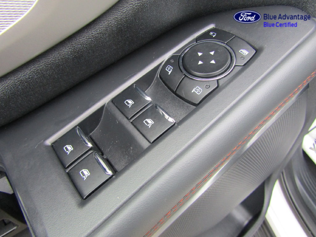 Certified 2025 Ford Expedition Active AWD/4WD image 18
