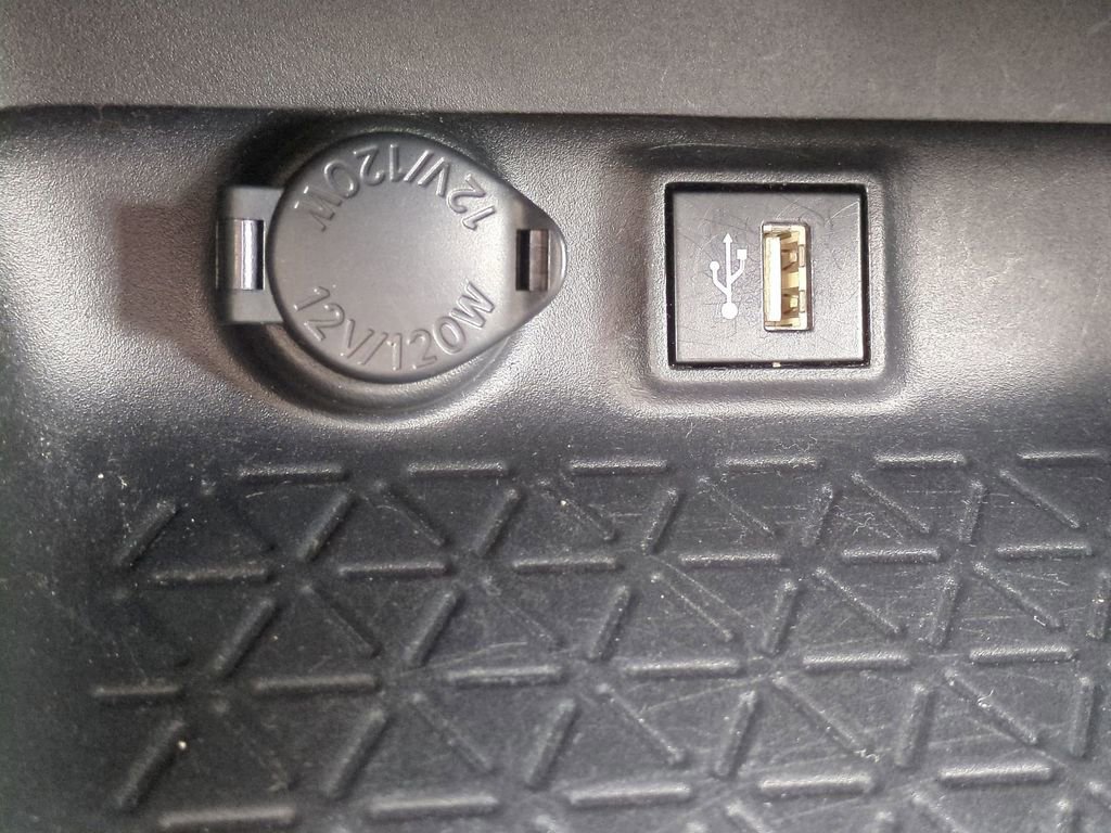 Used 2024 Toyota RAV4 XLE image 27