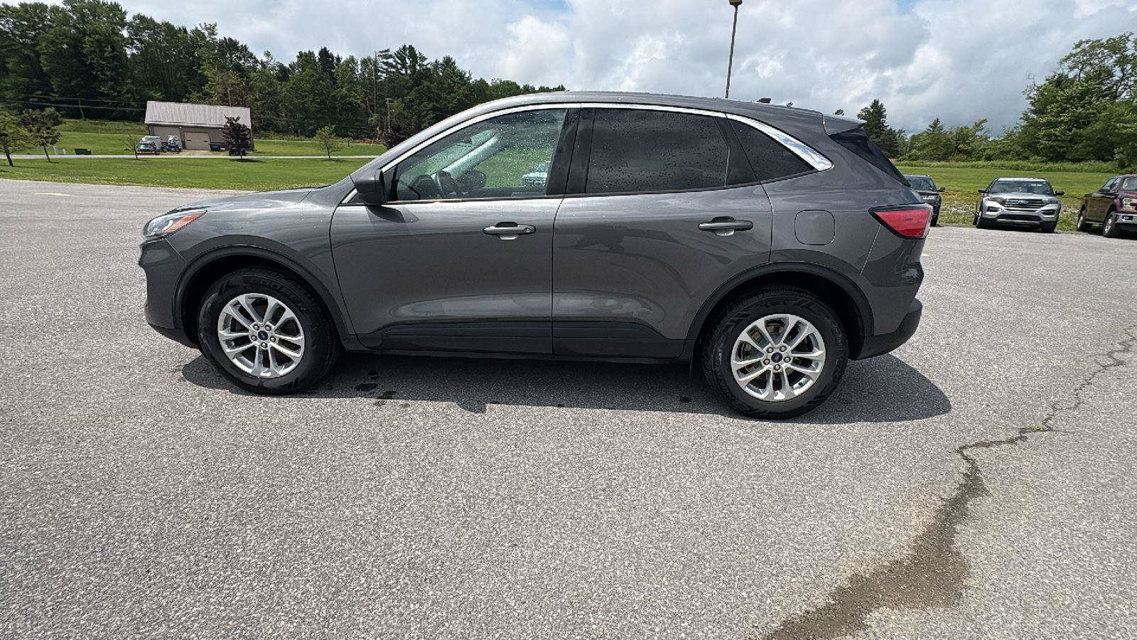 Certified 2022 Ford Escape SE w/ Cold Weather Package AWD/4WD image 7