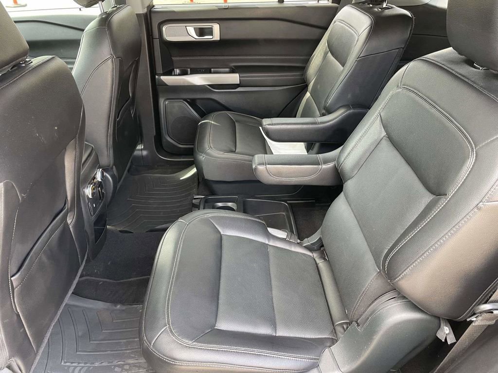 Certified 2021 Ford Explorer Limited w/ Equipment Group 301A image 12