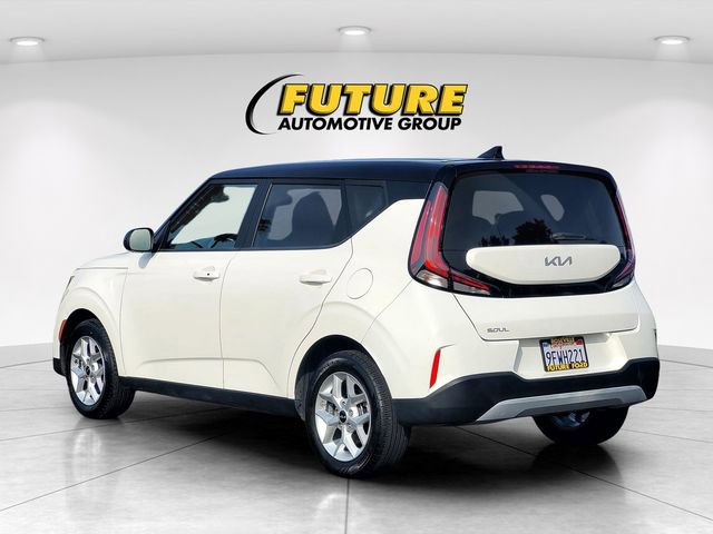 Used 2023 Kia Soul S image 6