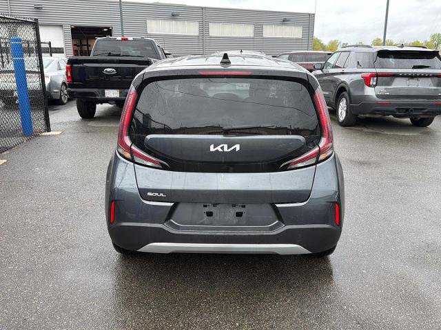 Used 2025 Kia Soul LX w/ LX Technology Package FWD image 7