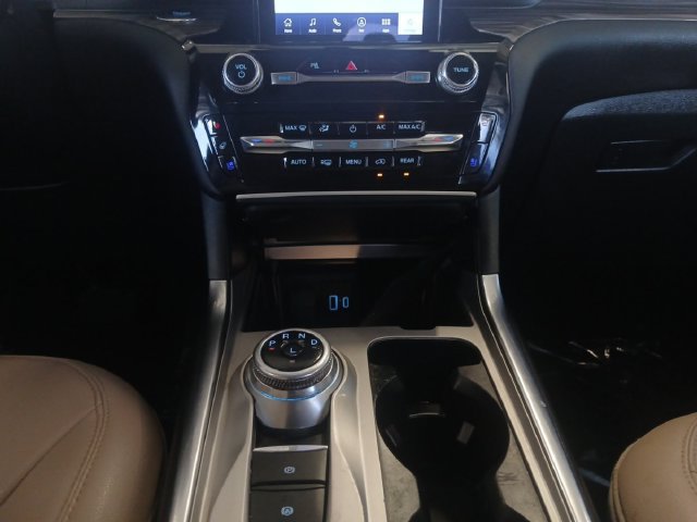 Certified 2023 Ford Explorer Limited w/ Limited Technology Package RWD image 4
