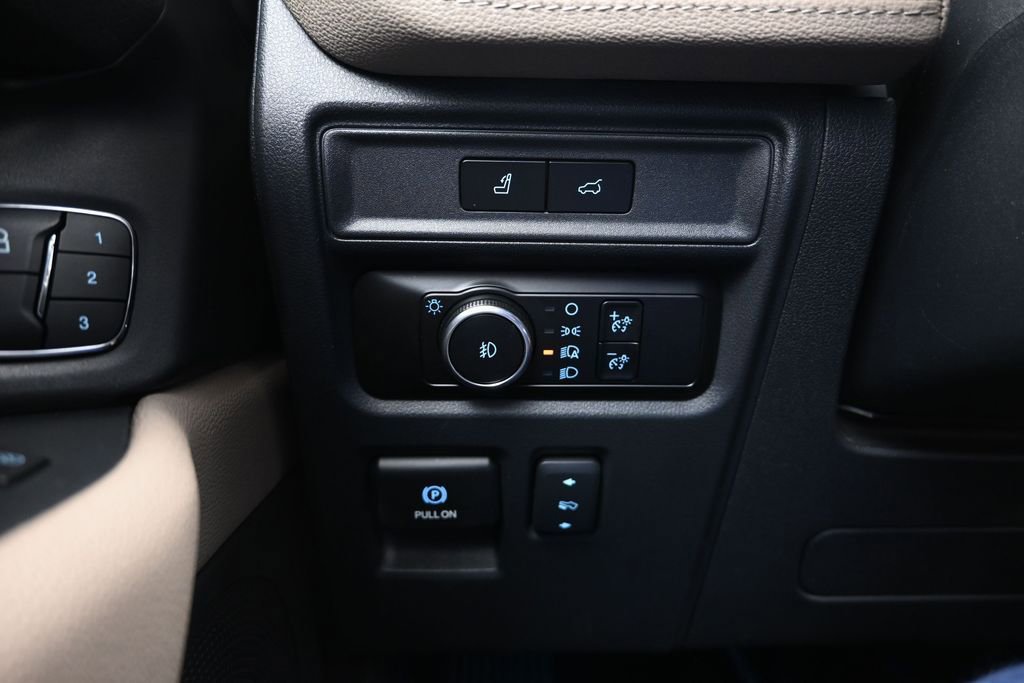 Certified 2024 Ford Expedition Max Limited RWD image 18