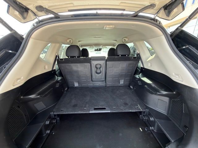 Used 2019 Nissan Rogue SV FWD image 23