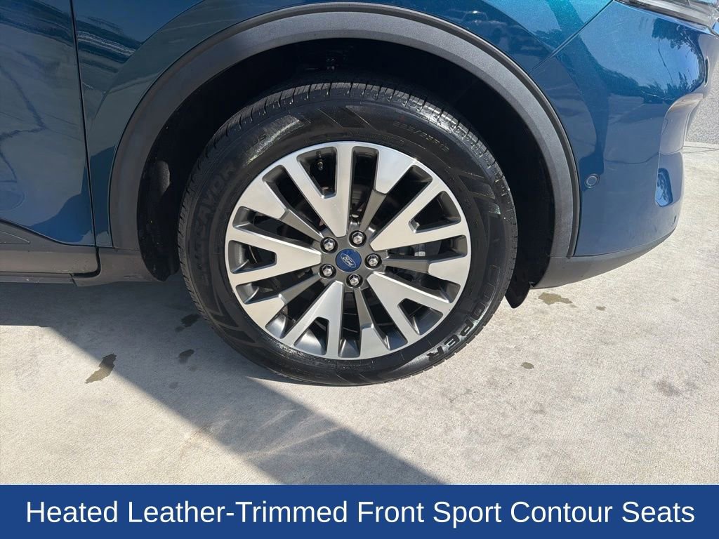 Certified 2020 Ford Escape Titanium AWD/4WD image 13