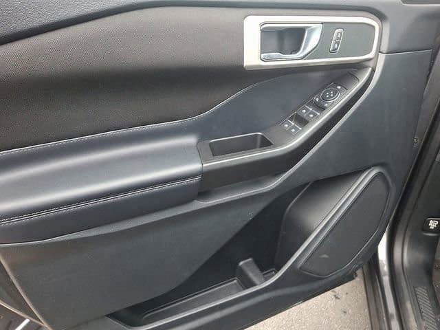 Certified 2020 Ford Explorer XLT w/ Comfort Package image 14