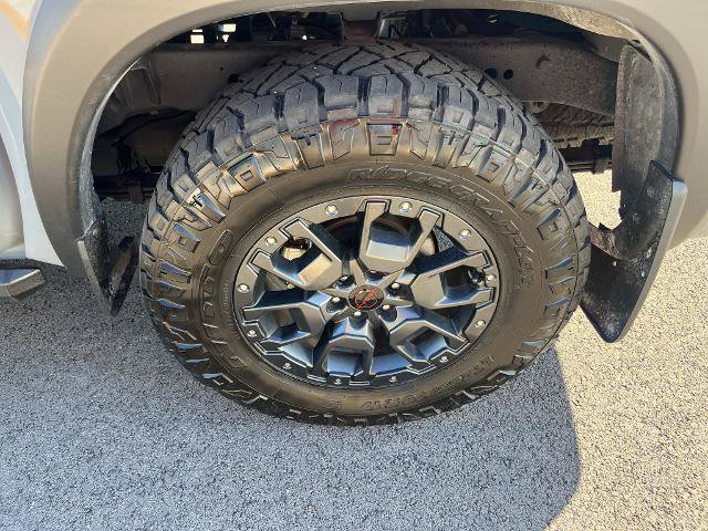 Used 2023 Nissan Frontier PRO-4X w/ Pro-4X Premium Package AWD/4WD image 9