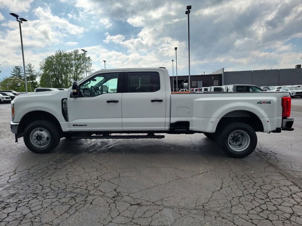 Certified 2025 Ford F350 XLT AWD/4WD image 7