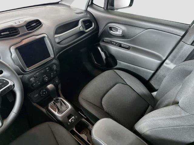 Used 2023 Jeep Renegade Latitude AWD/4WD image 11