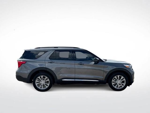 Certified 2024 Ford Explorer XLT w/ Equipment Group 202A AWD/4WD image 9