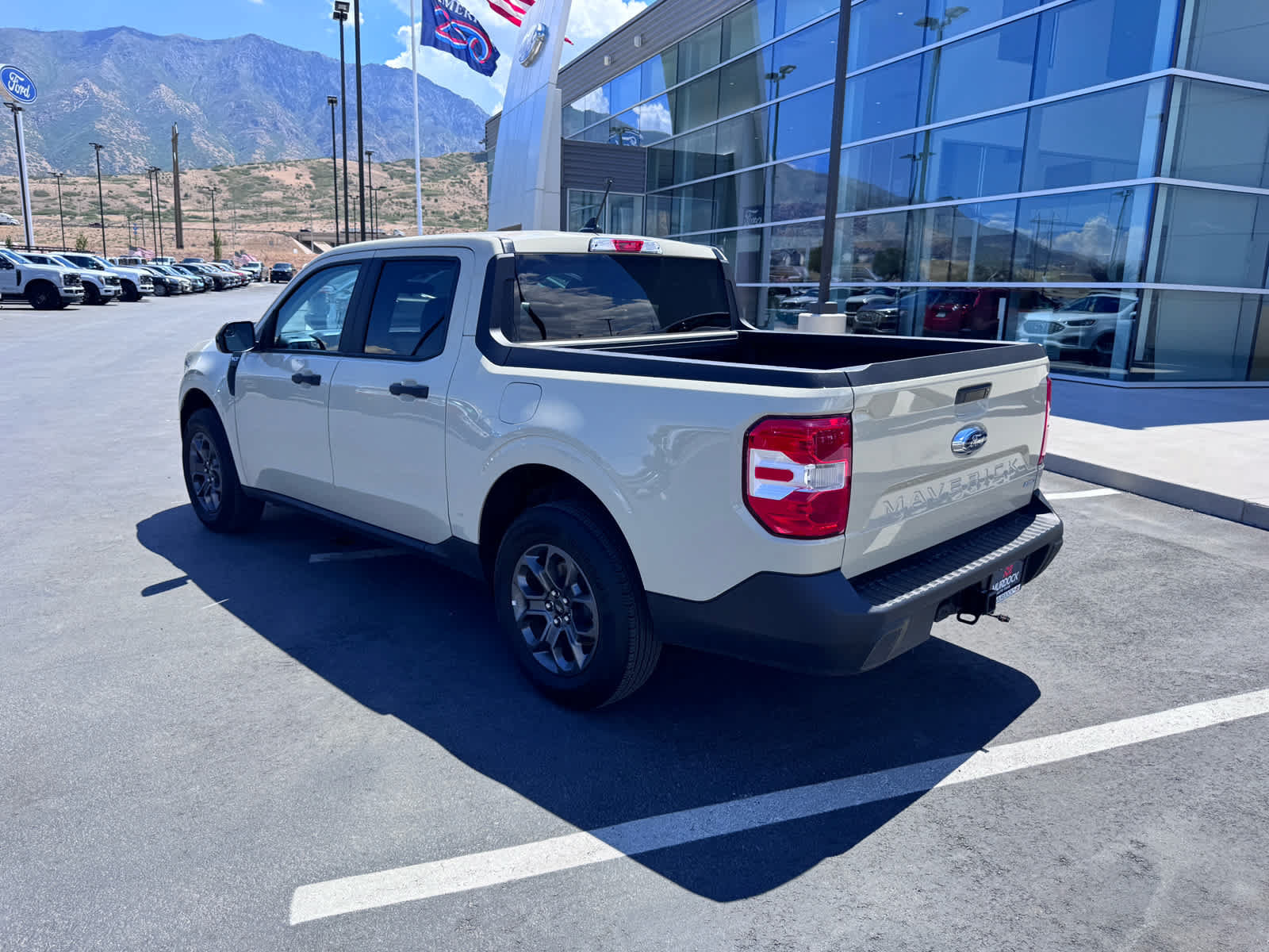 Certified 2024 Ford Maverick XLT w/ XLT Luxury Package AWD/4WD image 9