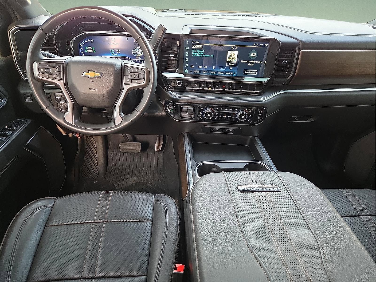 Used 2024 Chevrolet Silverado 2500 High Country w/ High Country Premium Package AWD/4WD image 11