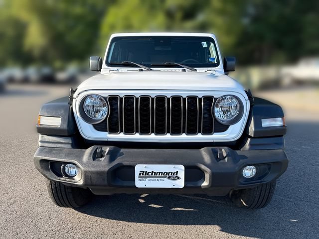 Used 2024 Jeep Wrangler Unlimited Sport AWD/4WD image 3