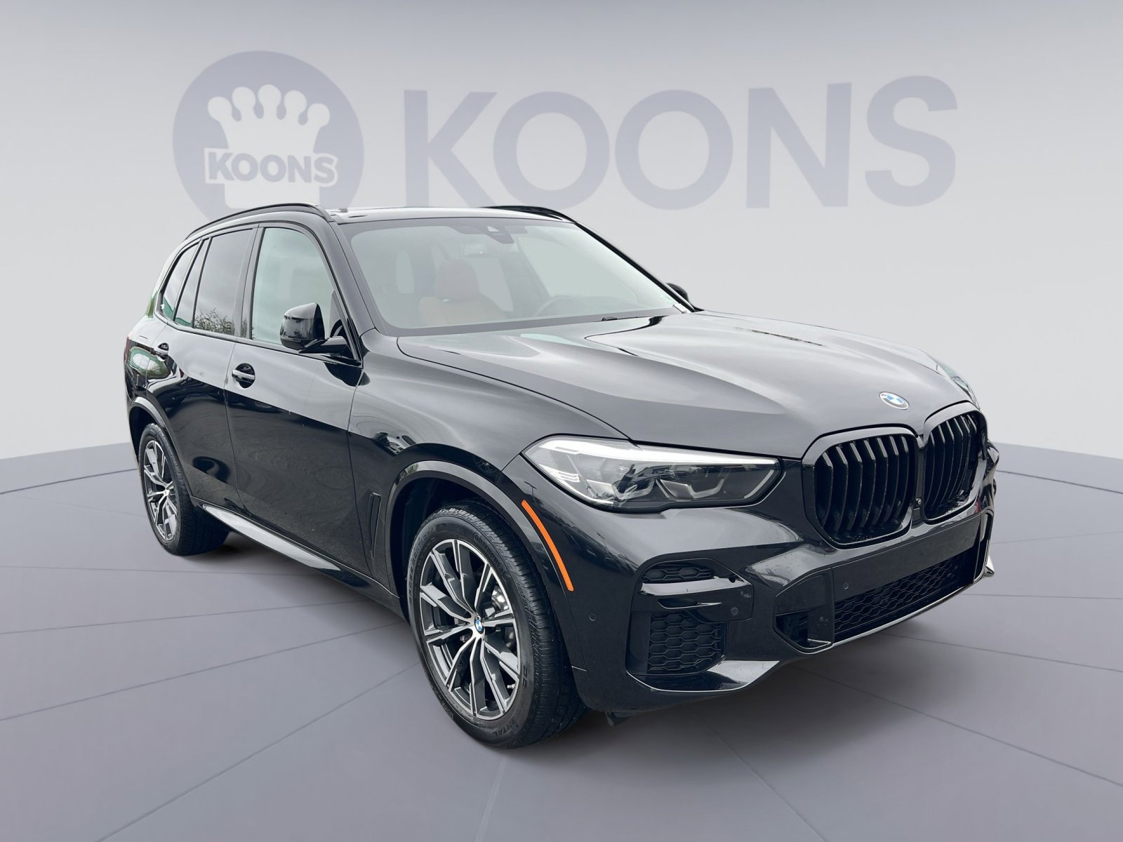 Used 2023 BMW X5 xDrive40i w/ M Sport Package AWD/4WD image 2
