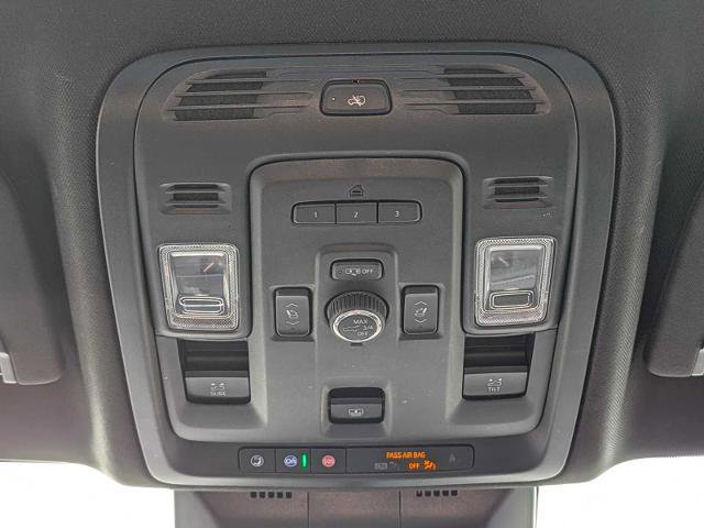 Used 2022 Cadillac Escalade Premium Luxury image 33