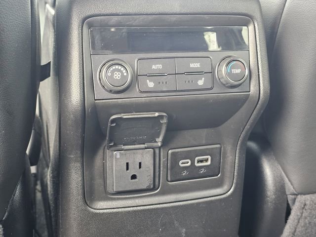 Used 2023 GMC Acadia AT4 w/ Technology Package image 19