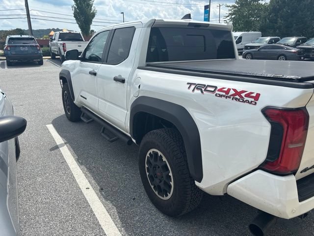 Used 2024 Toyota Tacoma TRD Off-Road w/ TRD Off Road Upgrade Package AWD/4WD image 5